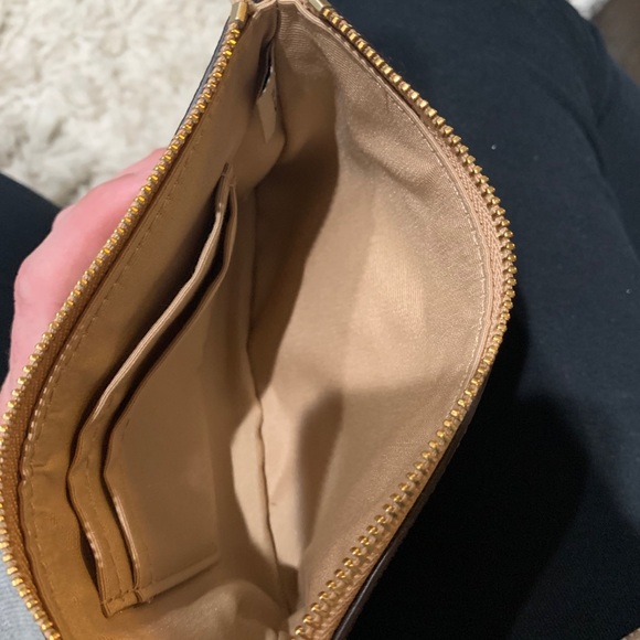 Coach wristlet - Picture 2 of 2